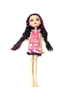 Ever After High Getting Fairest Raven Queen Doll - Mismatched Briar Beauty Dress